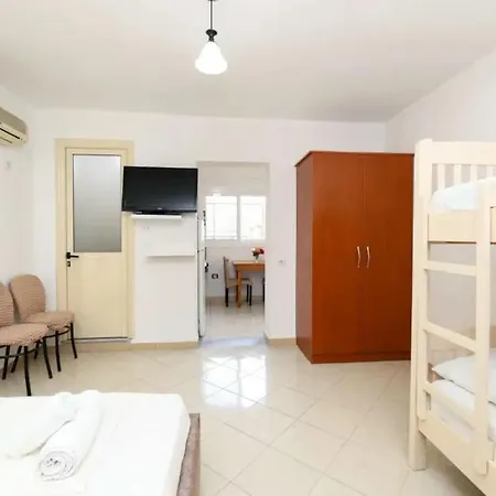 Guest house Agolli *
